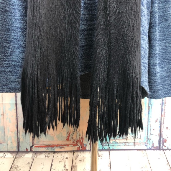 ➝ 2/$12 - Black Scarf - Picture 3 of 5